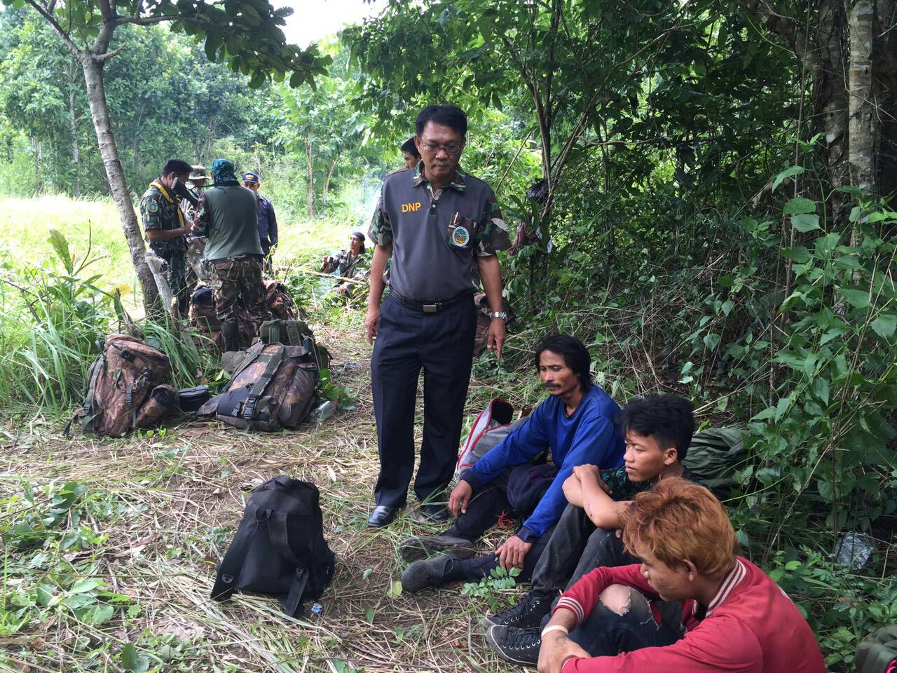 ปราจีนบุรี-ข่าว – เจ้าหน้าที่ชุดเฉพาะกิจป่าไม้ ทหารบูรพาพยัคฆ์-ป่าไม้ยิงดิ้น