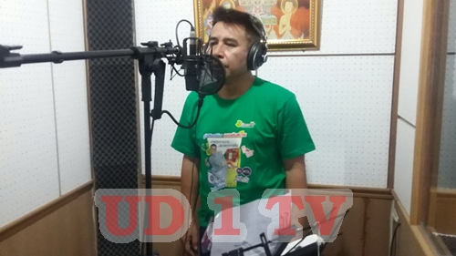แอ๋ ตะวันใหม่ ร่วมกับ ครูเตี้ย น้ำพอง และ ครูกุศล  มนต์เมืองแพ 2 ครูเพลง แต่งเพลงเทิดพระเกียรติในหลวง 9 เพลง